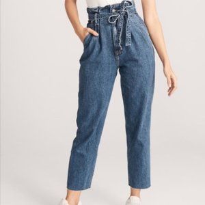 Abercrombie & Fitch Pleated High Waisted Mom Jeans